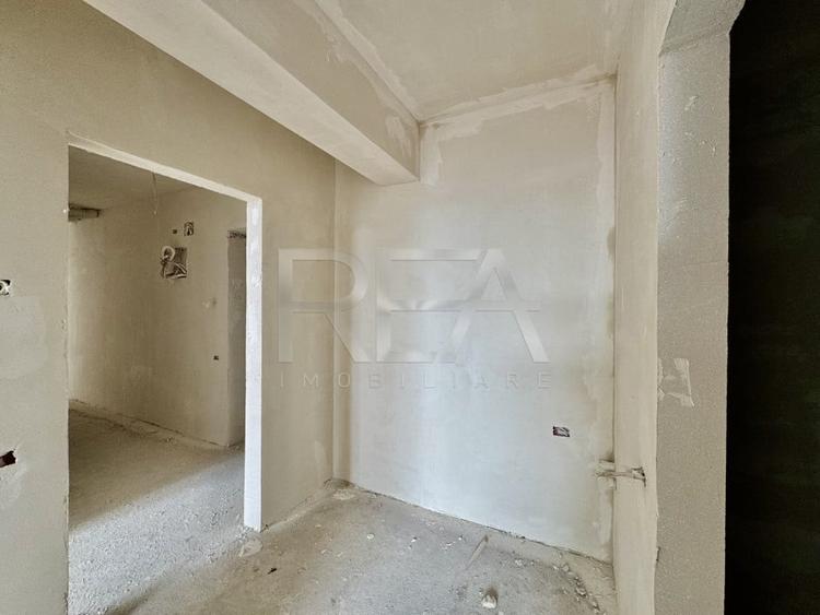 Apartament cu 4 camere decomandat în Matei Voievod