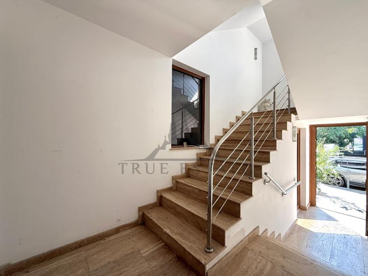Apartament cu 3 camere decomandat în Kiseleff