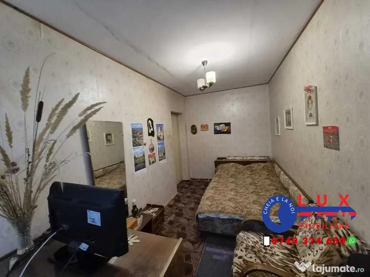 Apartament cu 3 camere semidecomandat în Ultracentral