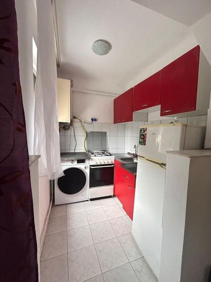 Apartament cu 2 camere semidecomandat în Dacia