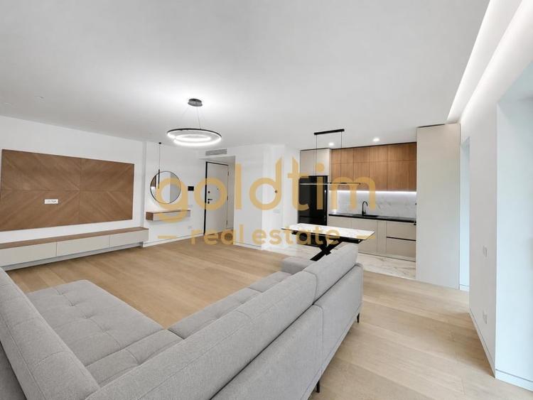 Apartament cu 4 camere decomandat, mobilat în Băneasa