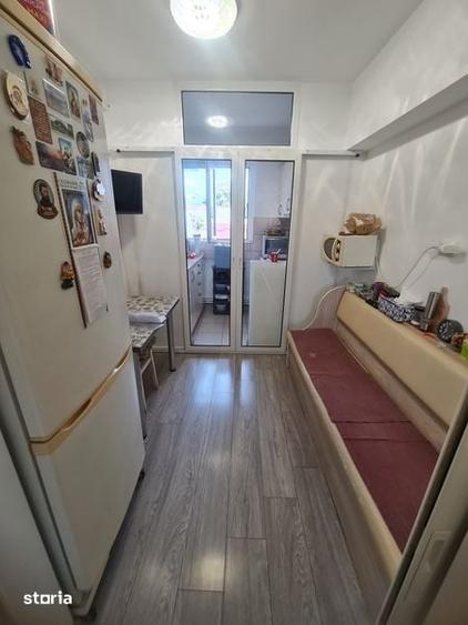 Apartament cu 4 camere decomandat în Țiglina 1