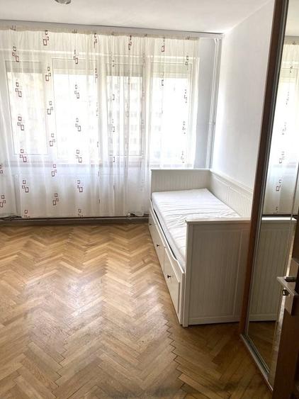 Apartament cu 3 camere decomandat în Colentina