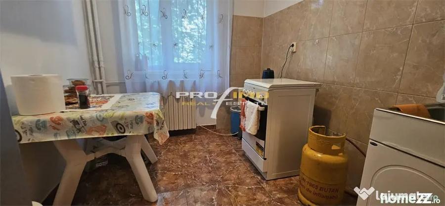 Apartament cu 2 camere semidecomandat în City Park Mall