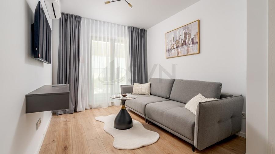 Apartament cu 2 camere semidecomandat în Bucur Obor