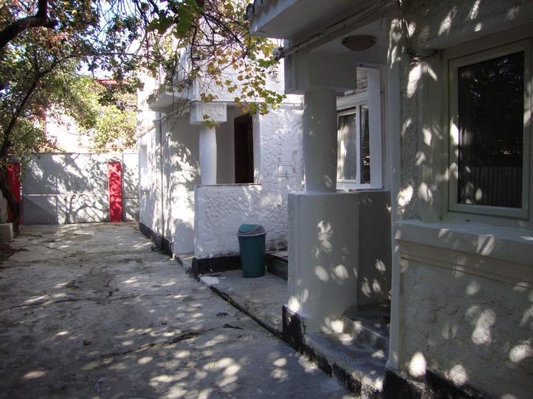 Casă individuală cu 5 camere cu Teren 338 Mp în Unirii