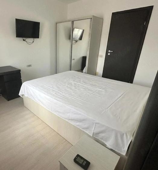Apartament cu 3 camere decomandat în Dobroești