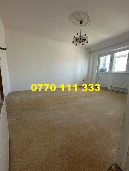 Apartament cu 3 camere decomandat în Barieră