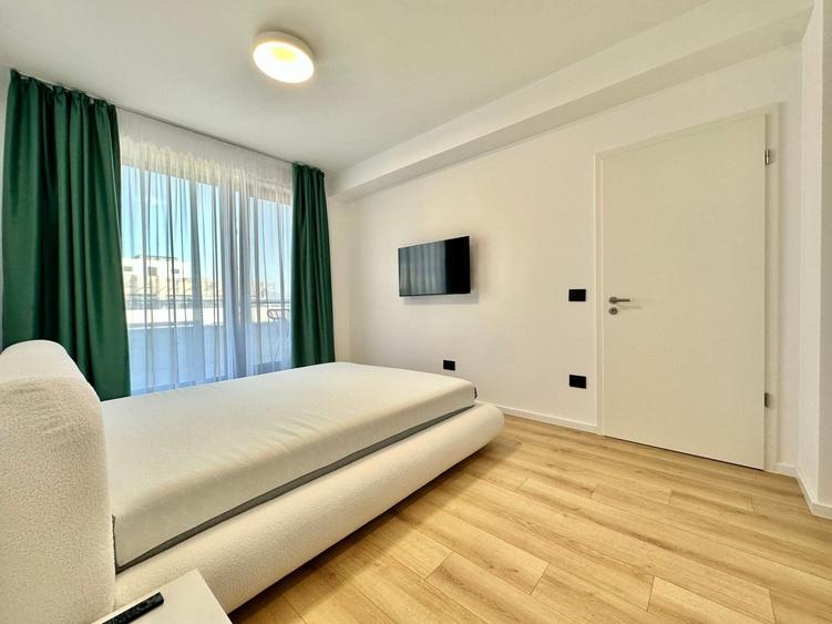 Apartament cu 2 camere semidecomandat, mobilat în Tractorul