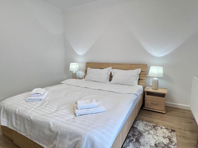 Apartament cu 2 camere semidecomandat, mobilat în Dâmbul Rotund