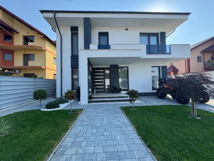 Casă cu 4 camere în Geamăna
