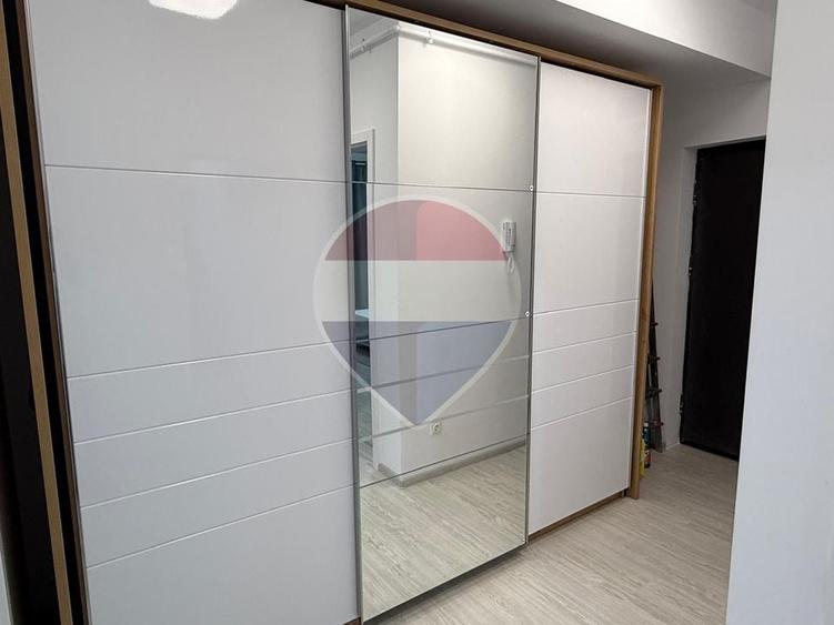 Apartament cu 2 camere decomandat, mobilat în Uverturii