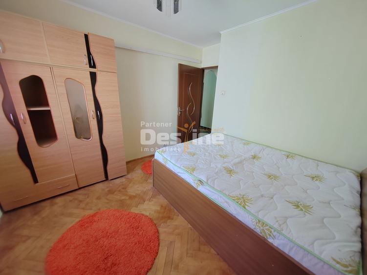 Apartament cu 2 camere decomandat, mobilat în Podul de Fier