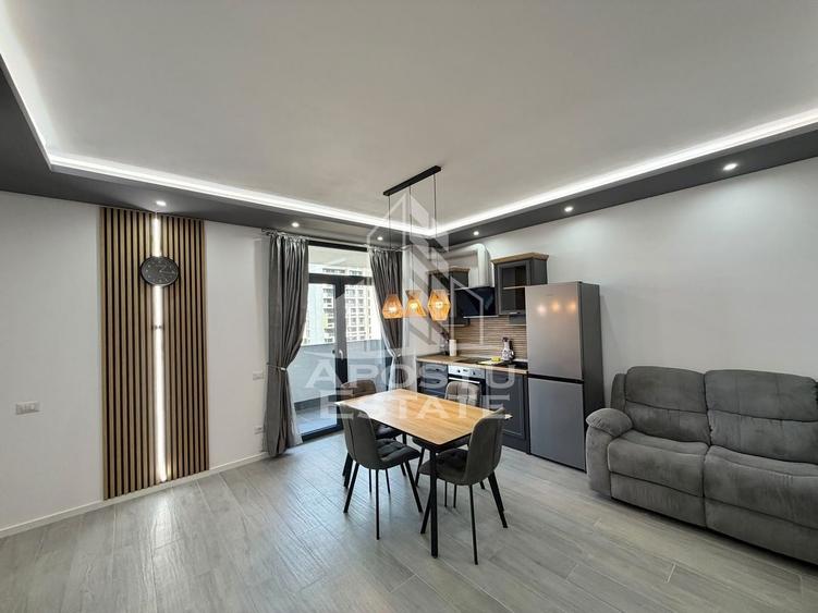 Apartament cu 2 camere semidecomandat, mobilat în Torontalului