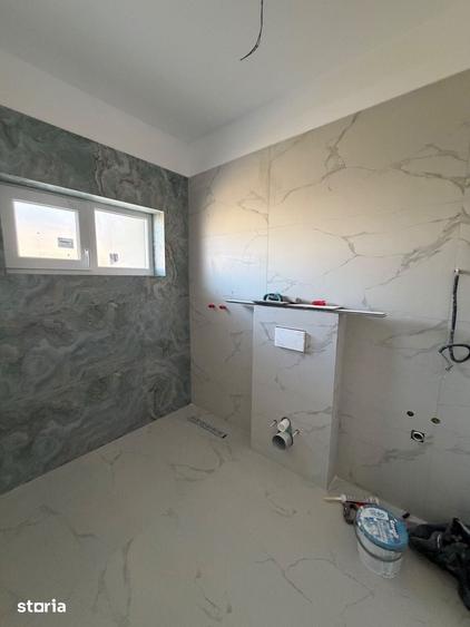 Casă cu 3 camere cu Teren 250 Mp în Moșnița Nouă