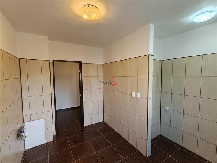 Apartament cu 3 camere decomandat în Ozana