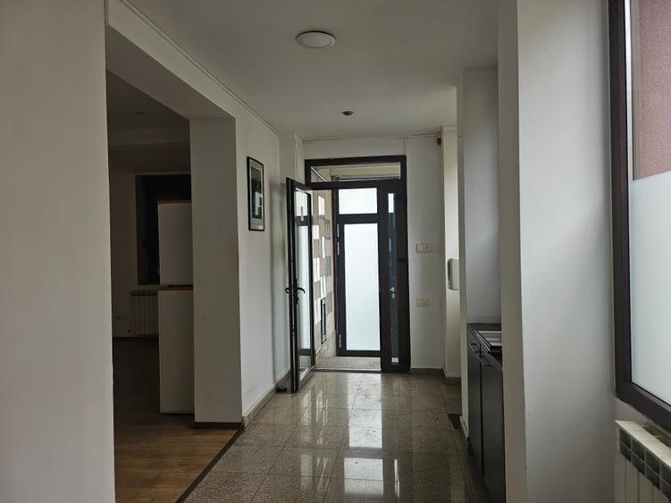 Birou, de 220 mp, în Gara de Nord