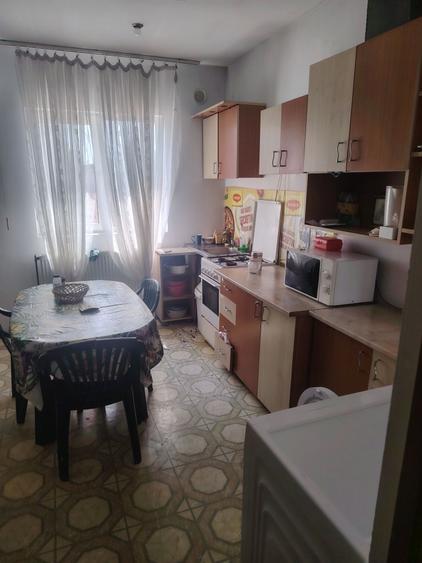 Apartament decomandat în Eroii Revoluției