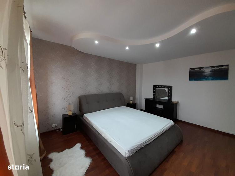 Apartament cu 4 camere decomandat în Central