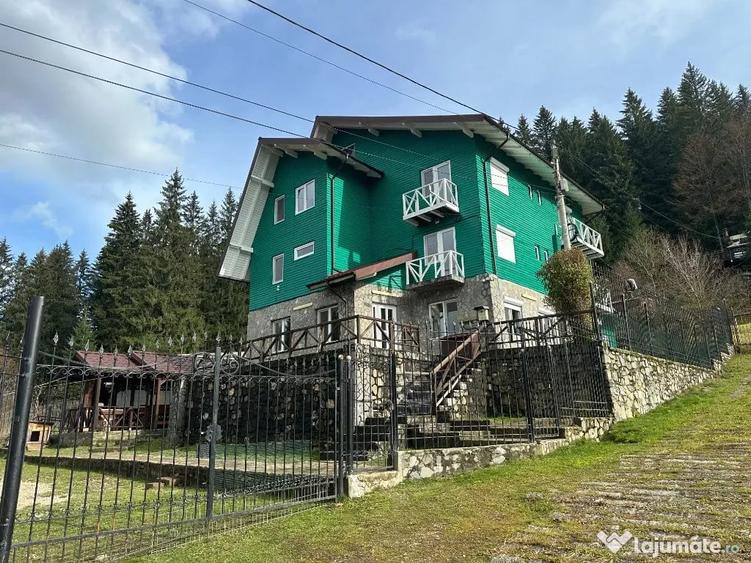 Casă cu 9 camere cu Teren 576 Mp în Malul Ursului