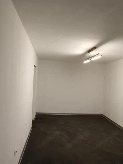 Apartament cu 3 camere decomandat în Bogdăneștilor