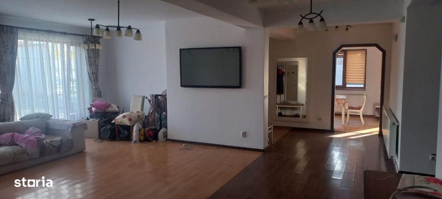 Casă cu 4 camere cu Canalizare în Apahida