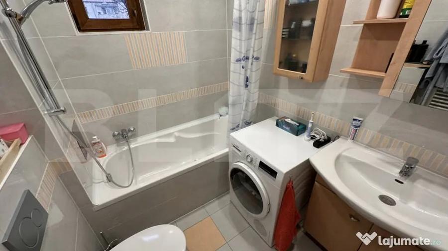 Apartament cu 4 camere decomandat în Centru Civic