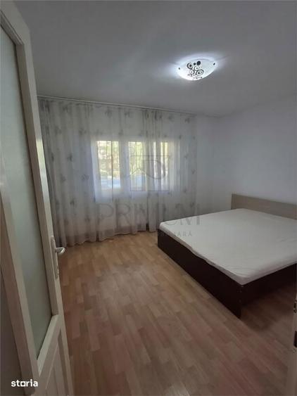 Apartament cu 3 camere decomandat, mobilat în Fabric