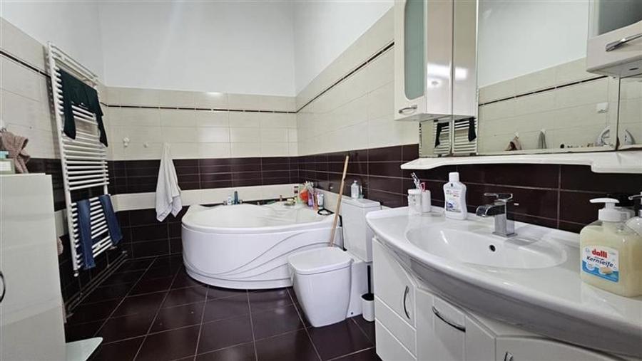 Casă cu 3 camere cu Canalizare în Iosefin