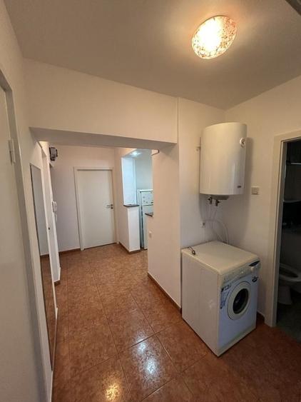 Apartament cu 3 camere decomandat în Obor