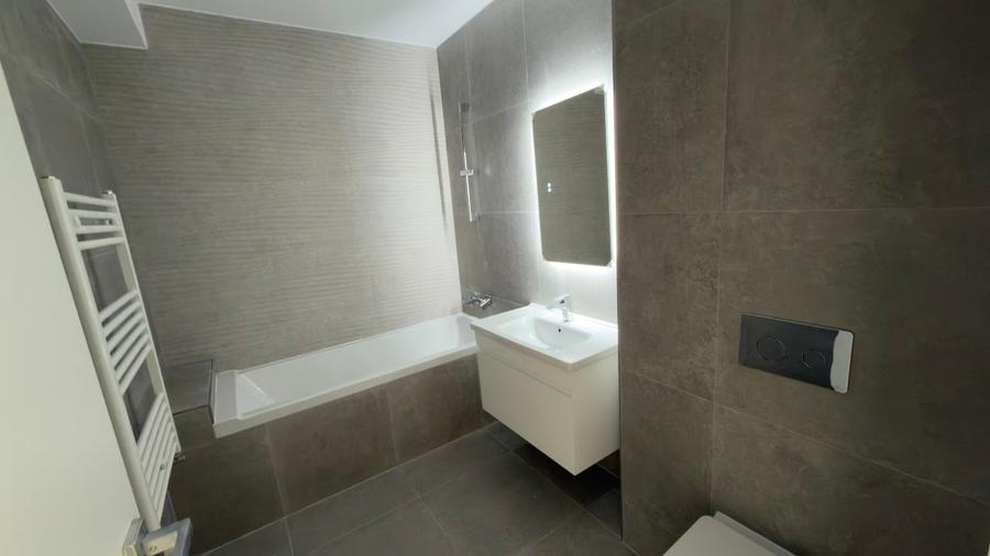Apartament cu 2 camere decomandat în Străulești