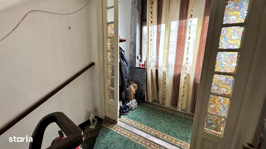 Apartament cu 4 camere decomandat în Basarab