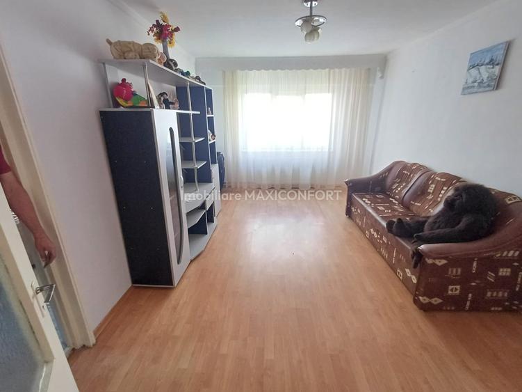Apartament cu 3 camere circular în Viziru 3