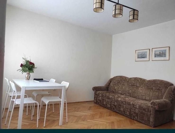 Garsonieră decomandată în Central