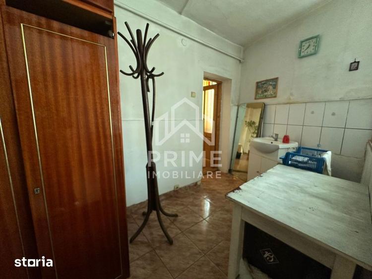 Casă cu 3 camere cu Canalizare în Central