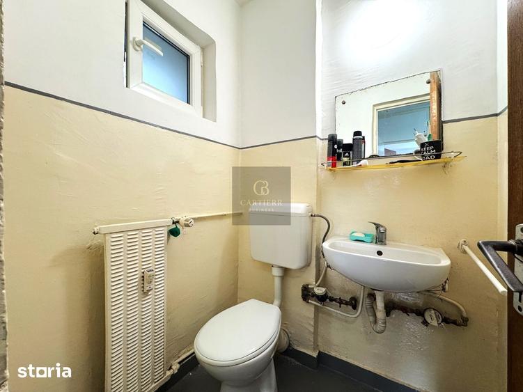 Apartament cu 3 camere decomandat în Moșilor