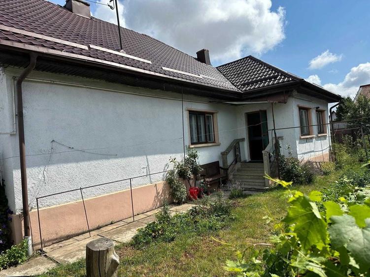 Casă cu 2 camere semidecomandat în Central