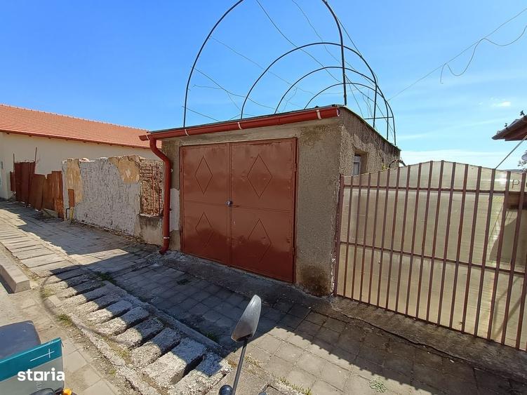Casă cu 3 camere cu Teren 260 Mp în Central