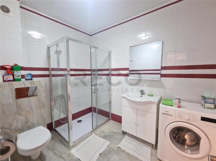 Apartament cu 3 camere decomandat în Nufărul