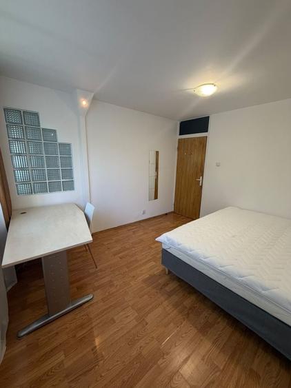 Apartament cu 4 camere decomandat în Zorilor