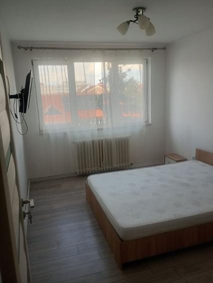 Inchiriez apartament 2 camere - 6