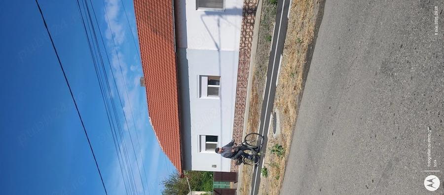 Casă cu 3 camere cu Teren 1650 Mp în Cenei