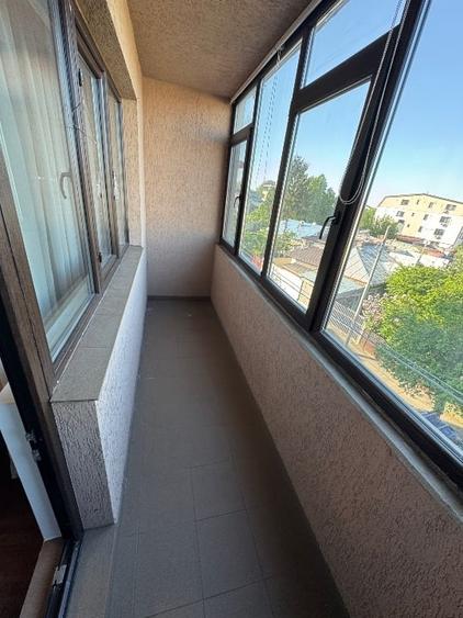 Apartament cu 3 camere semidecomandat, mobilat în Bucureștii Noi