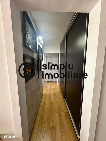 Apartament cu 3 camere semidecomandat în Central