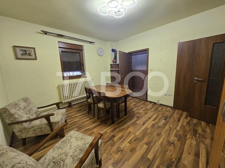 Casă individuală cu 4 camere cu Canalizare în Gușterița