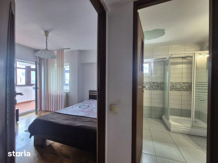 Apartament cu 3 camere decomandat, mobilat în Sud