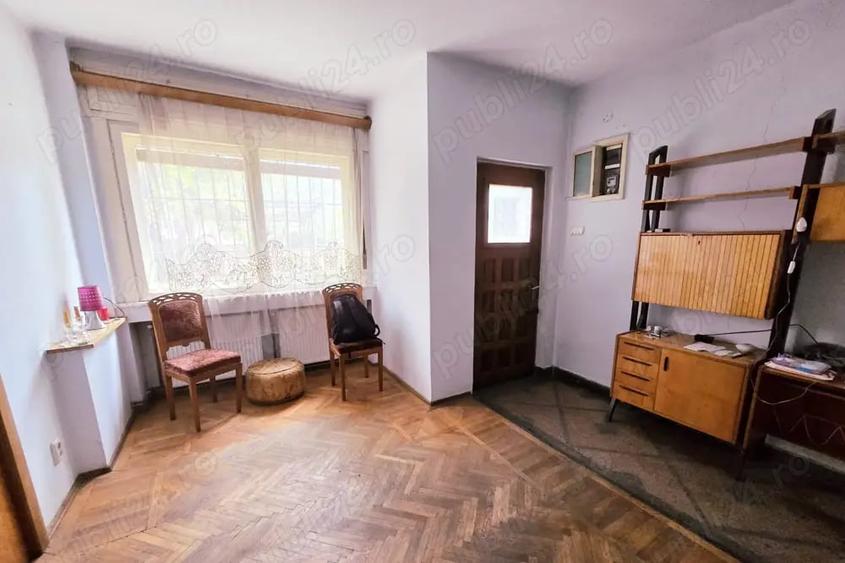 Casă cu 2 camere cu Teren 380 Mp în Central
