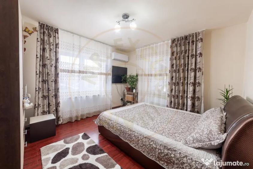 Casă cu 5 camere cu Teren 1044 Mp în Căteasca