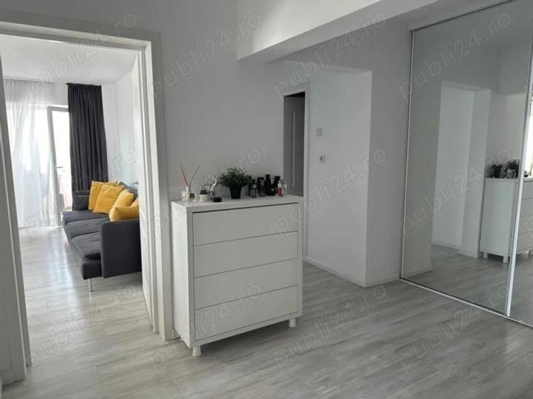 Apartament cu 3 camere decomandat, mobilat în Tomis III