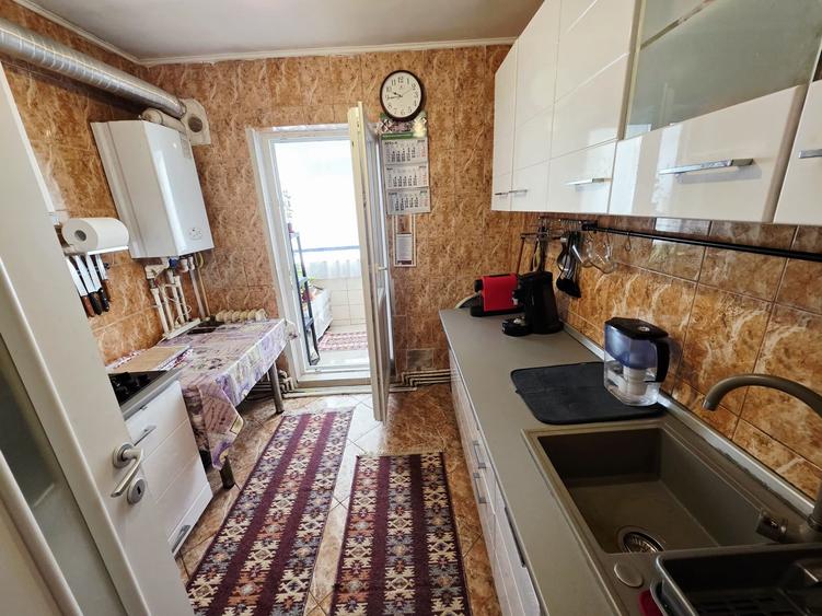 Apartament cu 3 camere în Alexandru cel Bun
